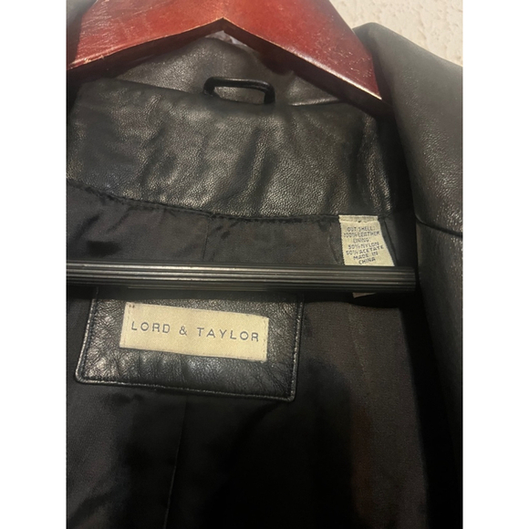 Vintage Women’s Lord & Taylor Soft Black Button Leather Dark Academia Jacket - Picture 7 of 9
